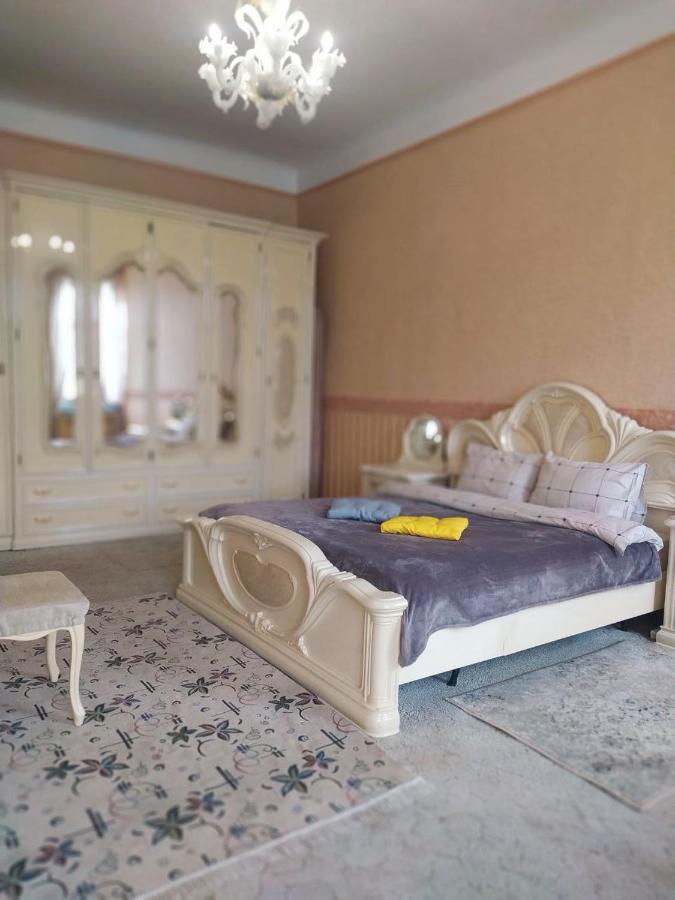 基輔Світло Є! Історичний Центр!公寓 外观 照片